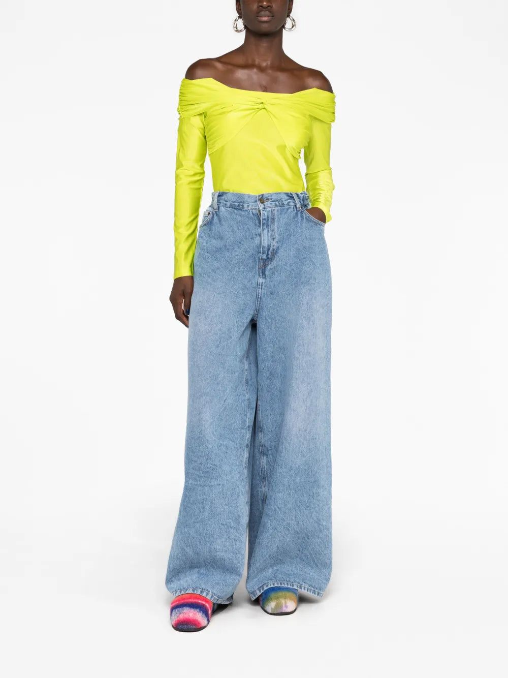 Yuna Off-Shoulder Blouse
