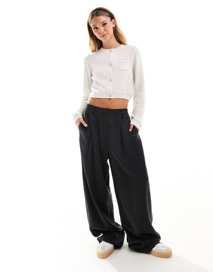 Crew Neck Cropped Cardigan With Pocket