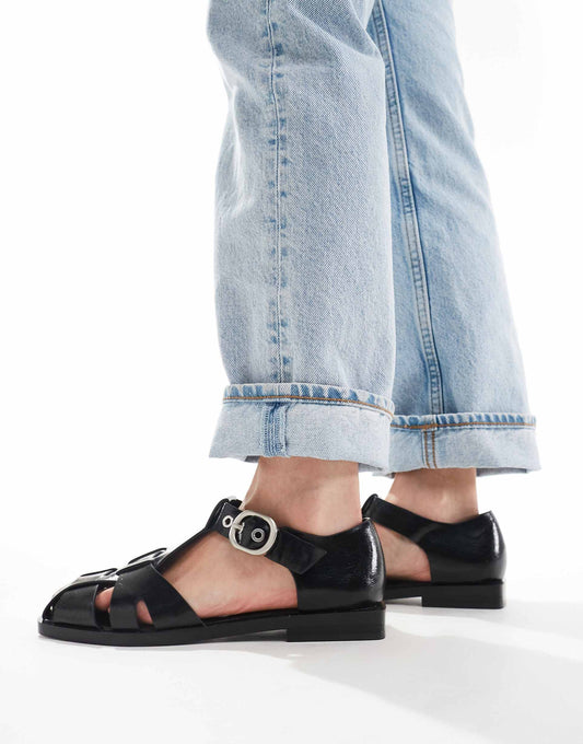 Buckle Detail Covered Toe Sandal