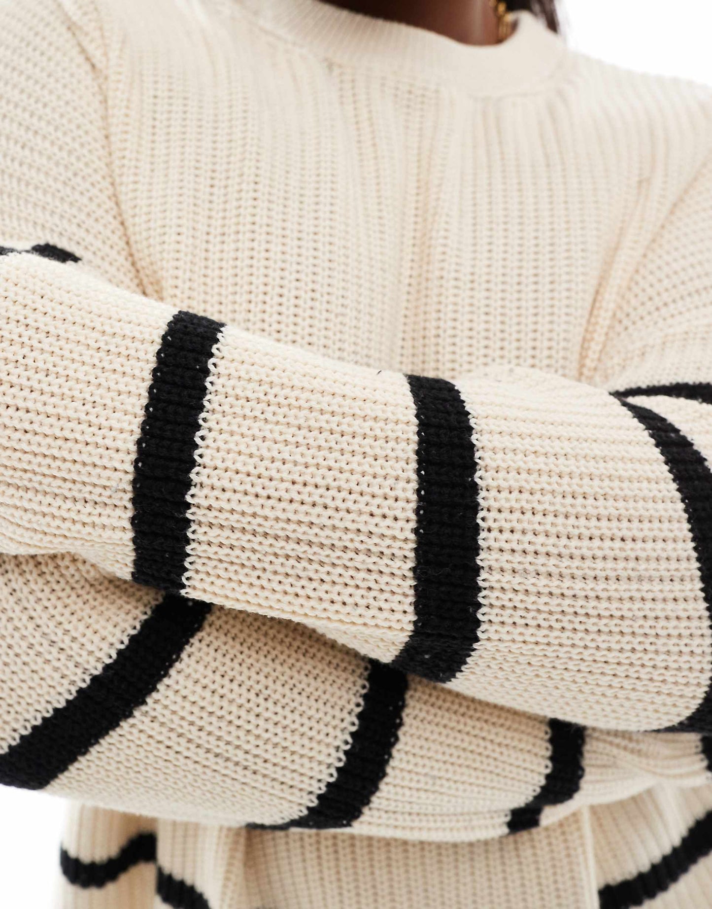 Curve Round Neck Stripe Jumper