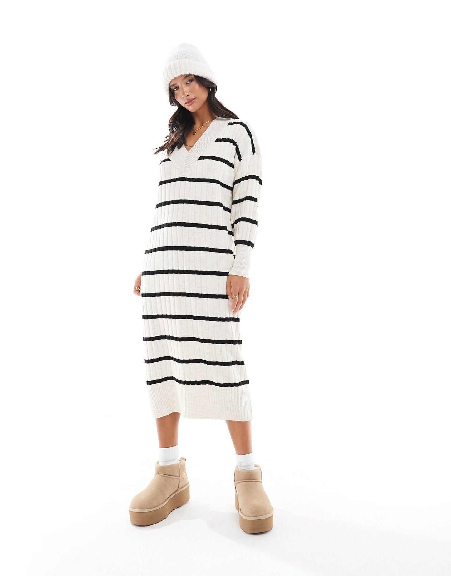 Petite Knitted V Neck Midaxi Dress