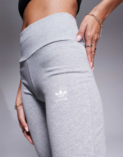 Essentials Flared Leggings