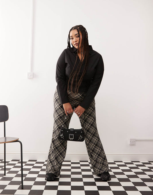 Curve Flare Trousers