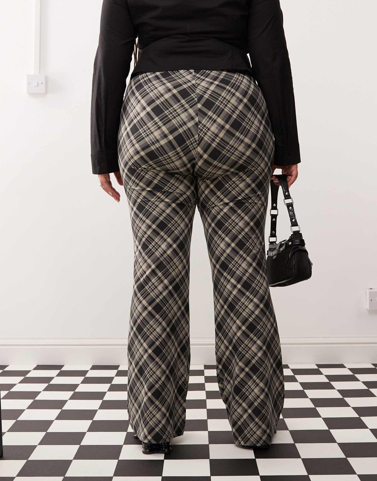 Curve Flare Trousers