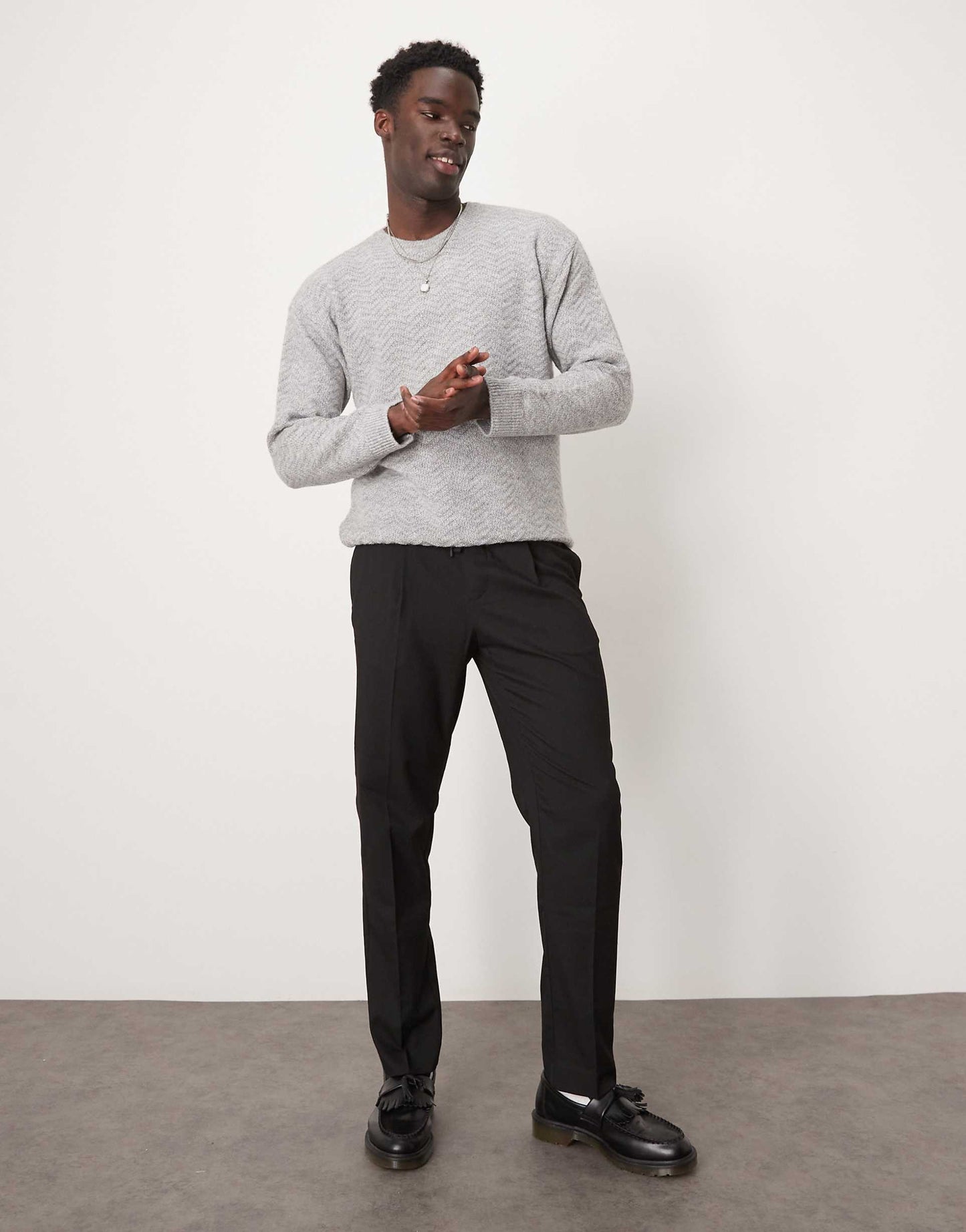 Relaxed Tapered Fit Waistband Trouser
