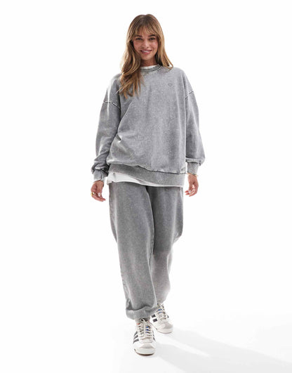 Oversized Acid Wash Sweatshirt Co-Ord