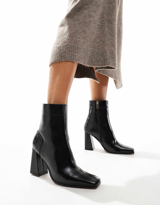 Everest Flared Heel Boots