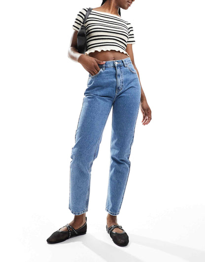 High Waisted Mom Jean