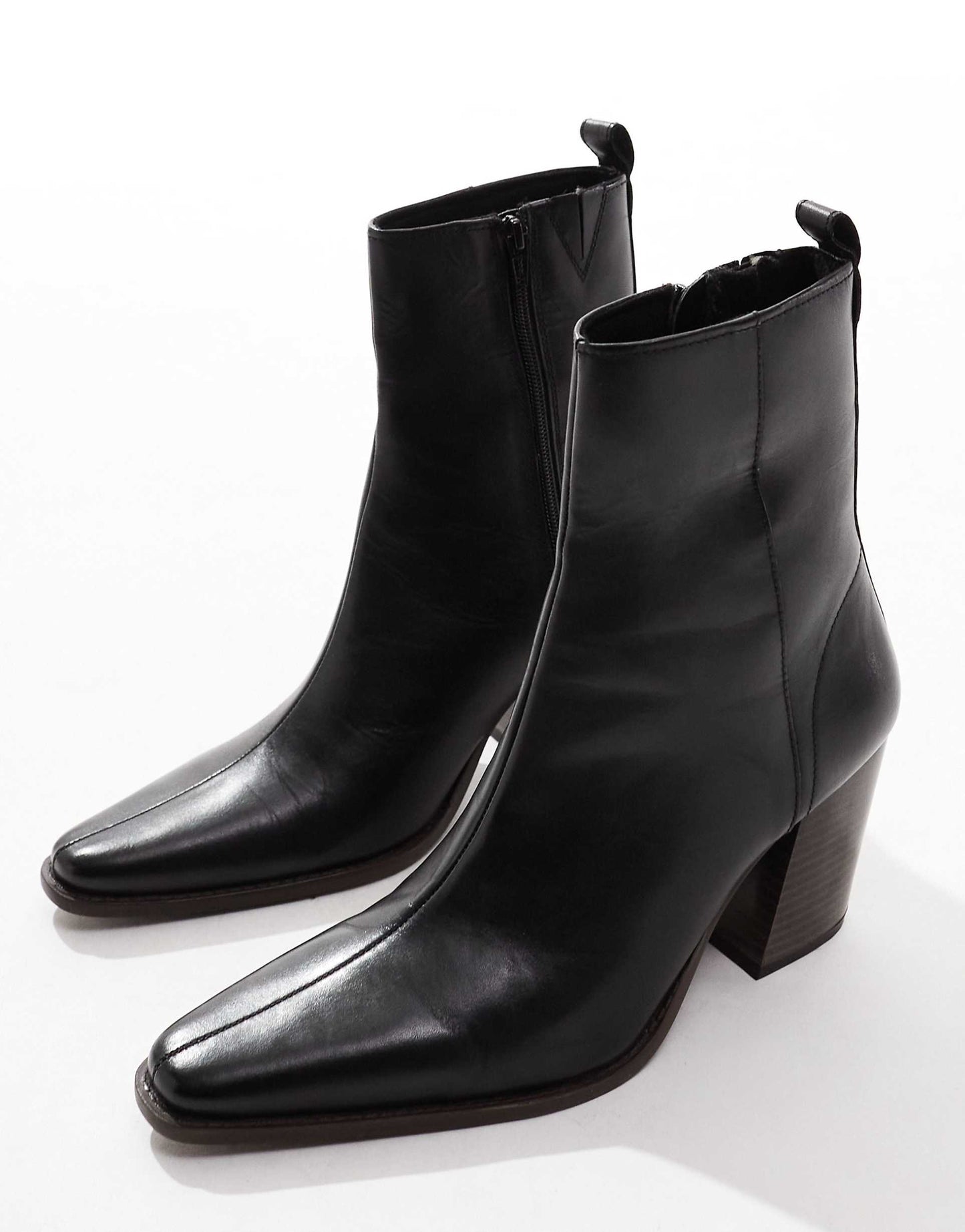 Heeled Chelsea Boot