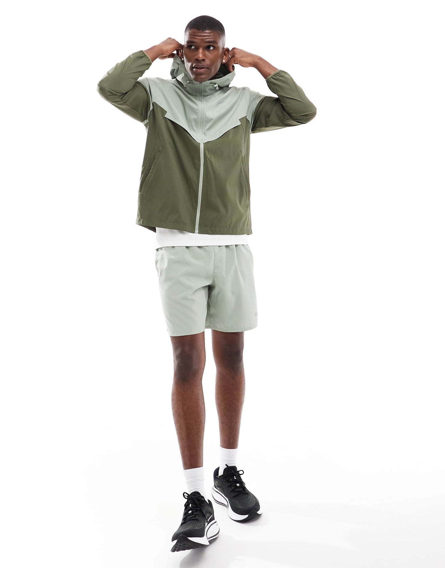 Running Challenger Dri-Fit 7 Inch Shorts