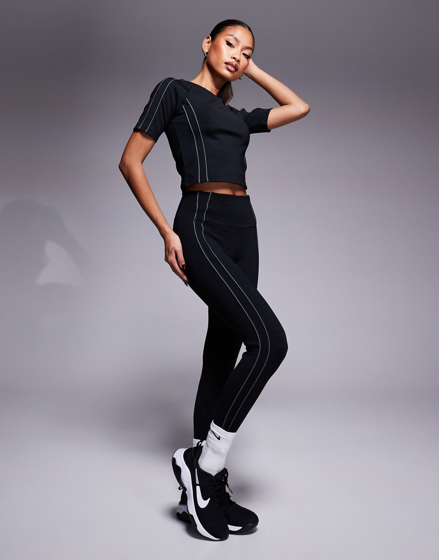 One Training Reflective Piping High Waisted 7/8 Leggings