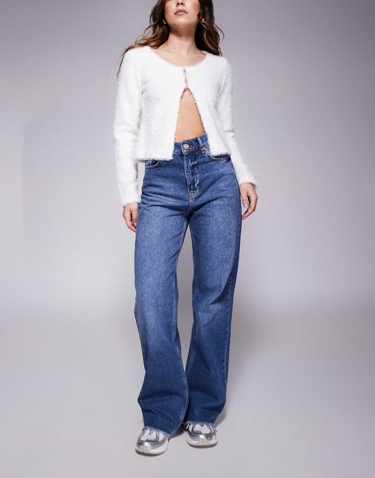 Relaxed Low Waist Denim Jean With Frayed Hem