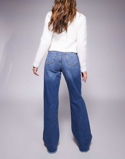 Relaxed Low Waist Denim Jean With Frayed Hem