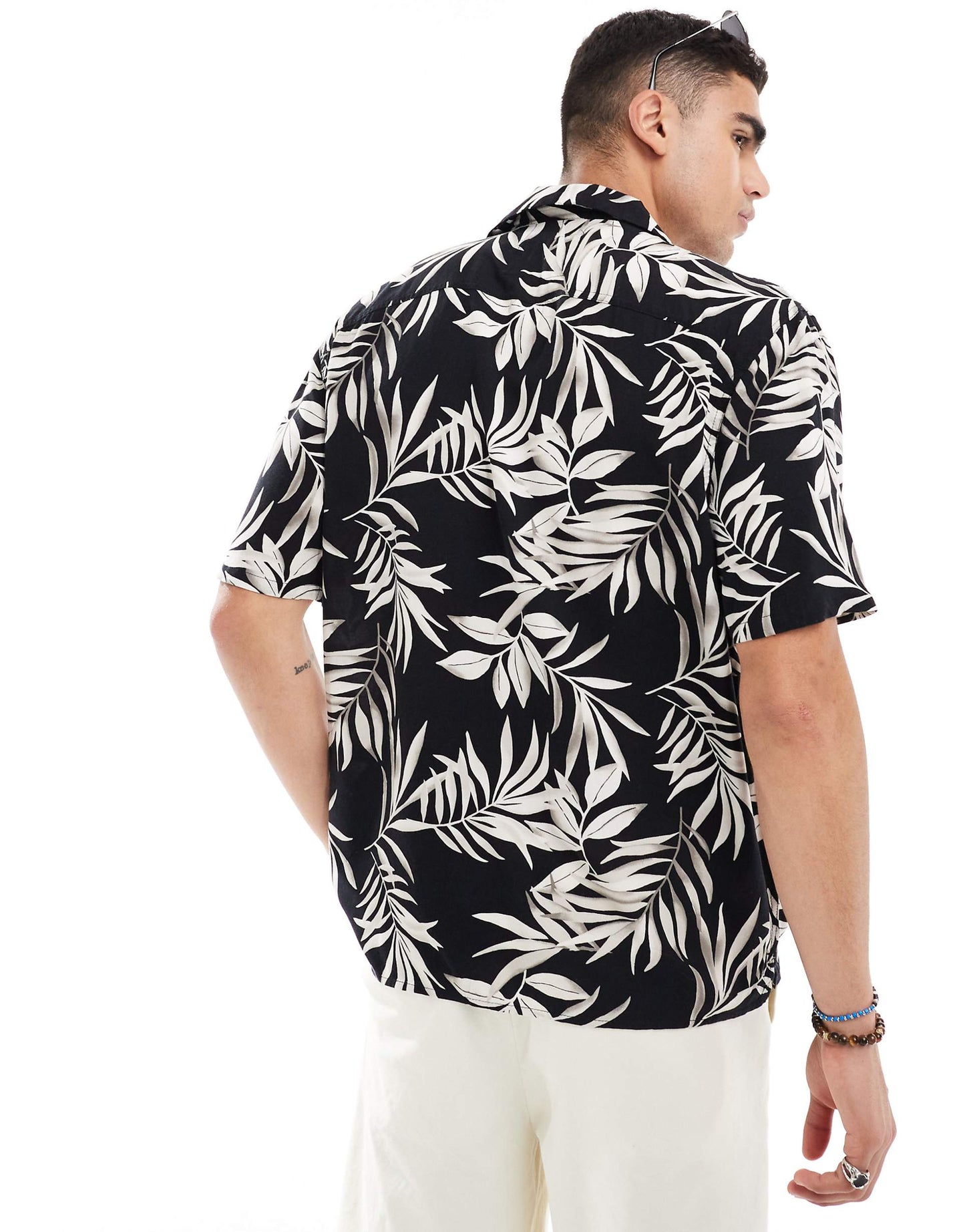 Thrifted Short Sleeve Revere Collar Tropical Floral Print Rayon Shirt