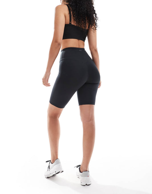 Hourglass Icon 8 Inch Soft Touch Legging Short