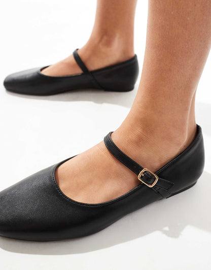 Buckle Strap Ballet Flats