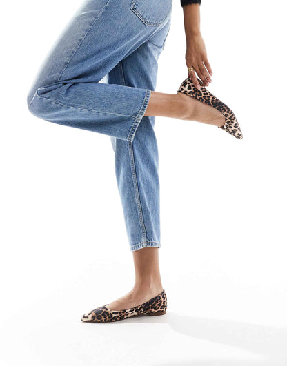 Pointed Ballet Flats