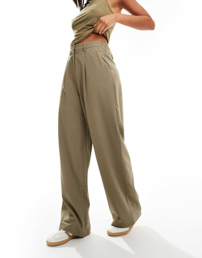 Tailored Wide Leg Trouser