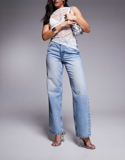 Relaxed Straight Leg Jean