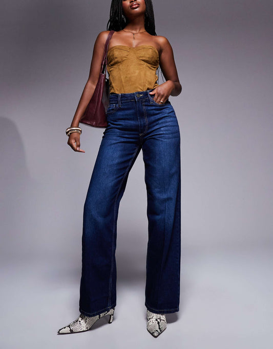 Relaxed Straight Leg Jean