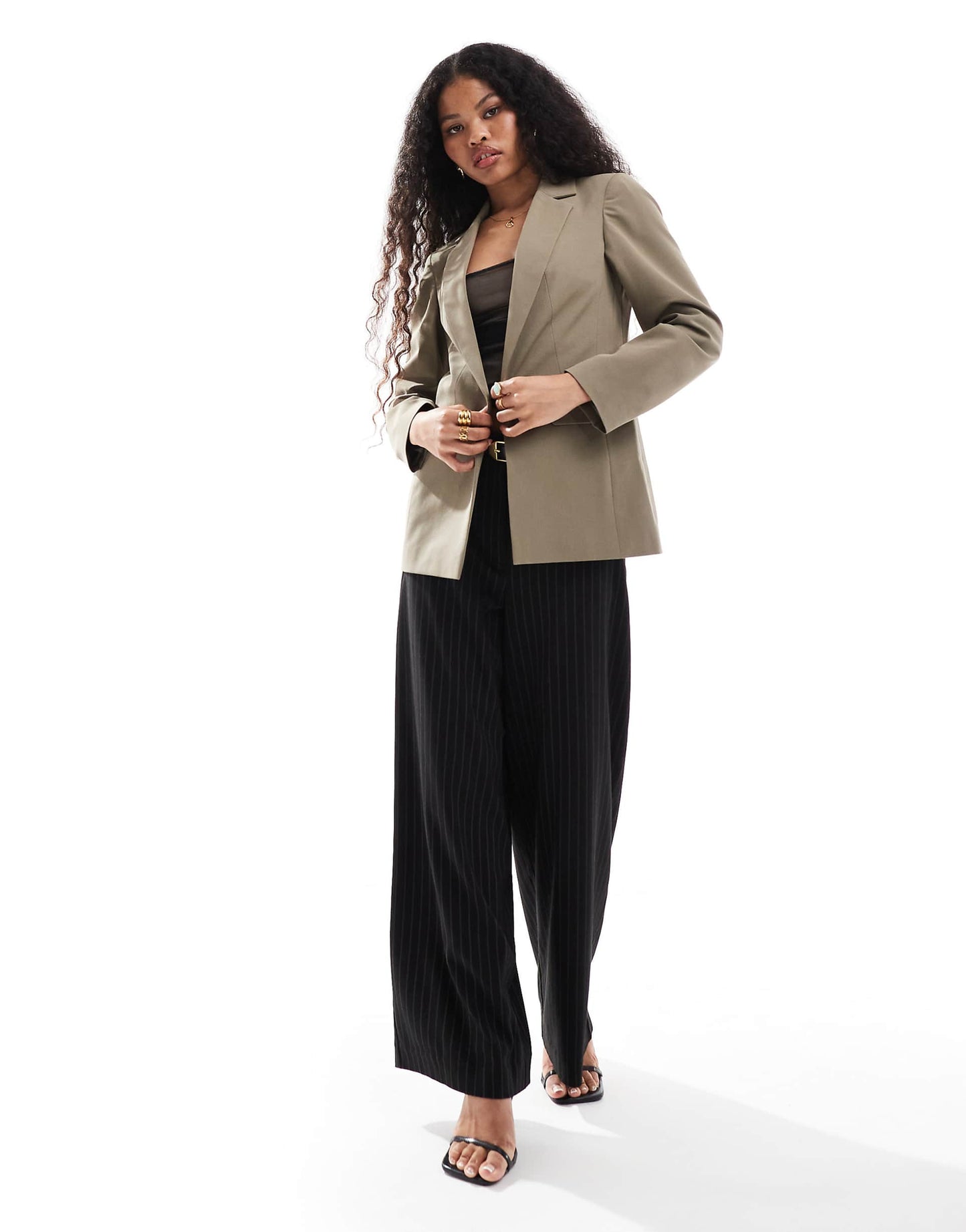 Petite Relaxed Fit Essential Blazer