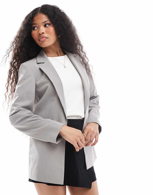 Petite Relaxed Fit Essential Blazer