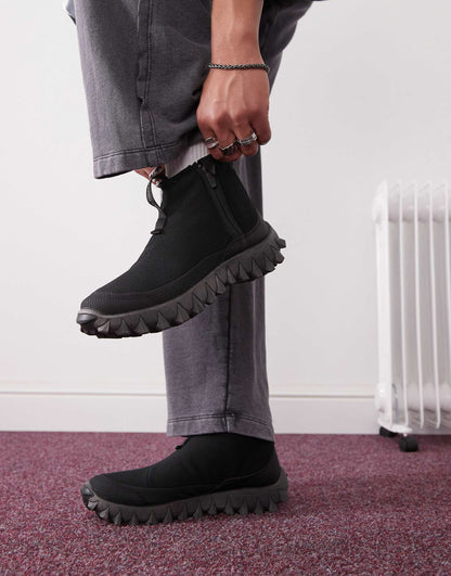 Snowclog Mid Trainers