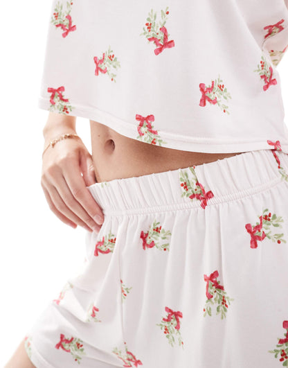 Christmas Mistletoe Print Jersey Pyjama T-Shirt And Shorts Set