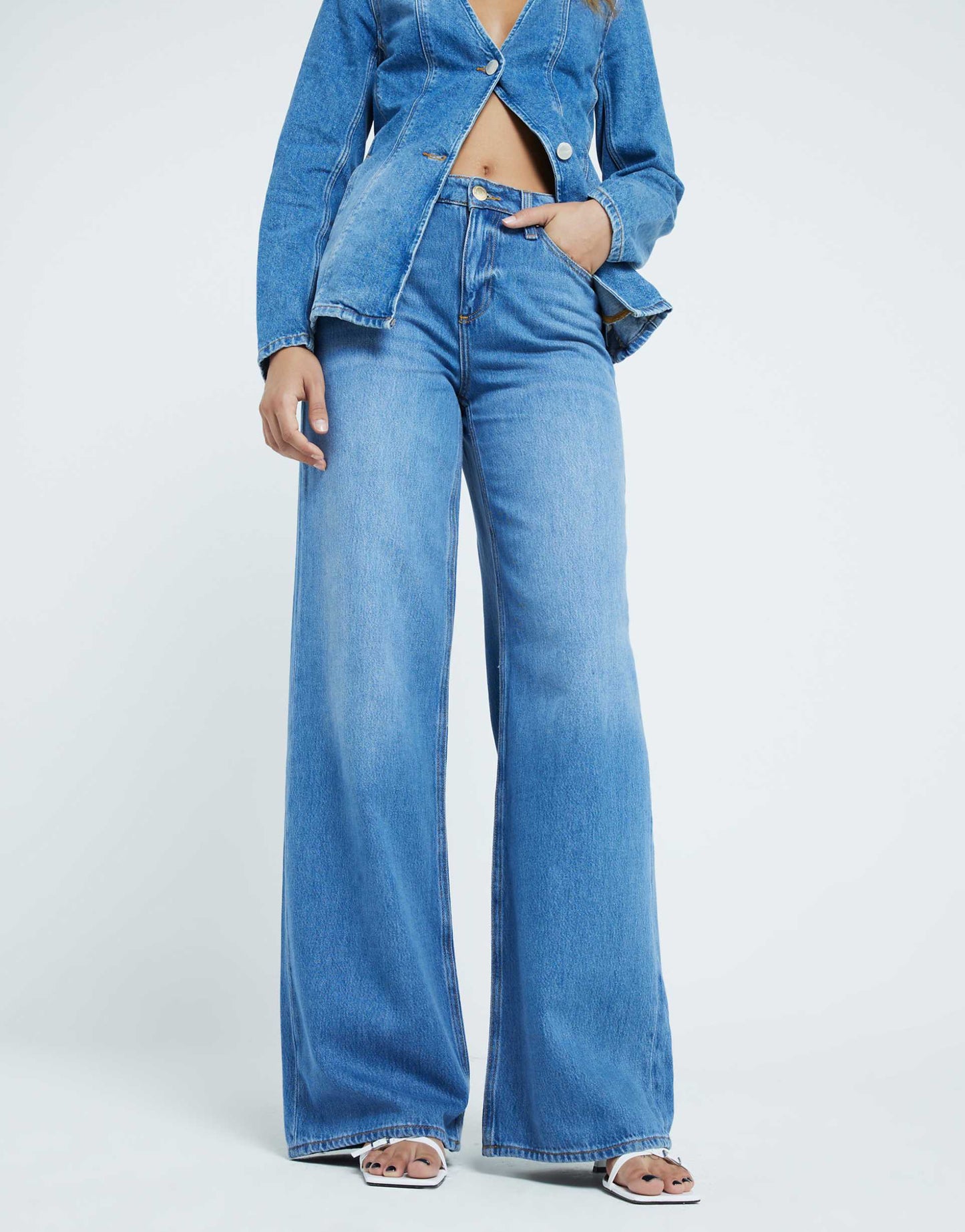 Wide Leg Jean