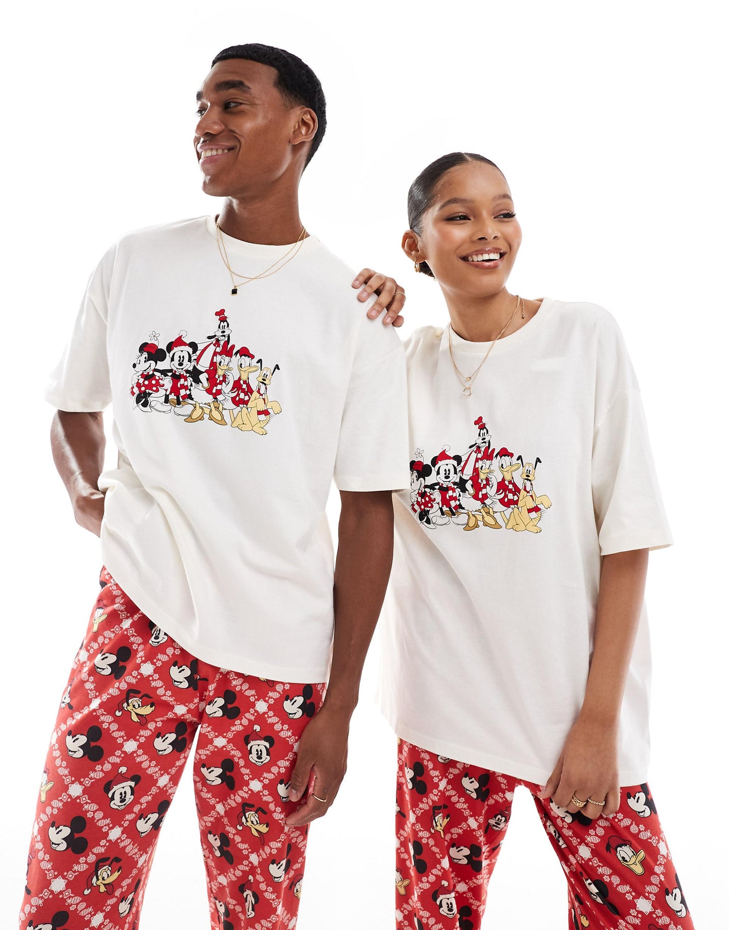 Pyjama Set With Christmas Mickey And Friends Prints