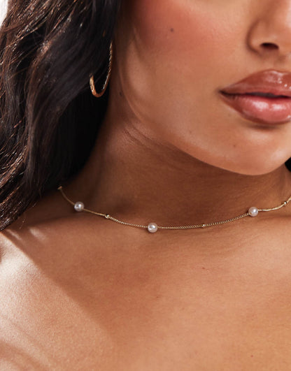 Curve Pearl And Ball Necklace