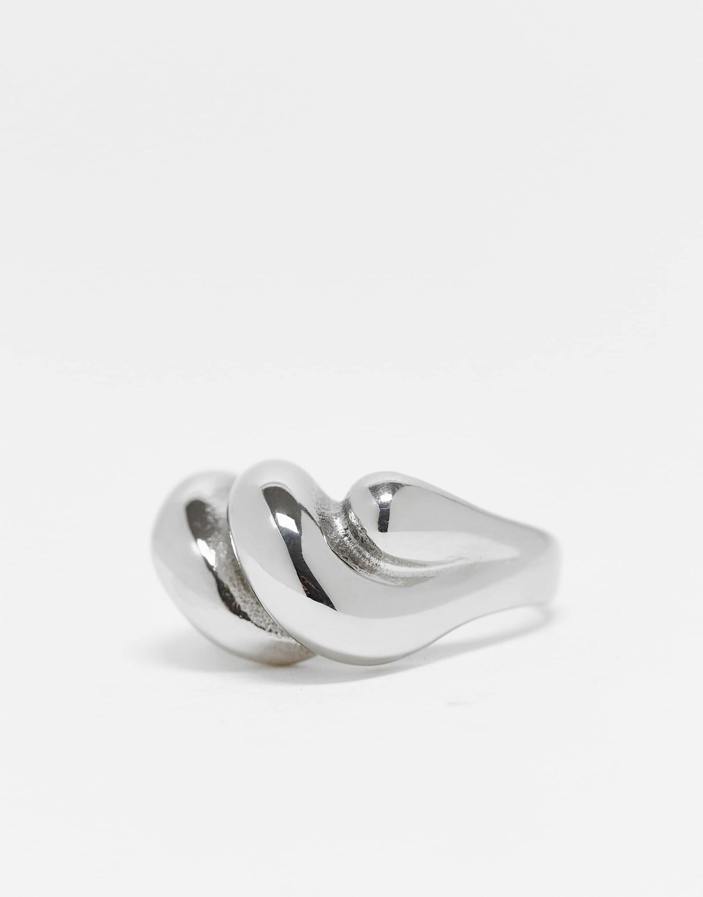 Waterproof Stainless Steel Ring With Twist Design