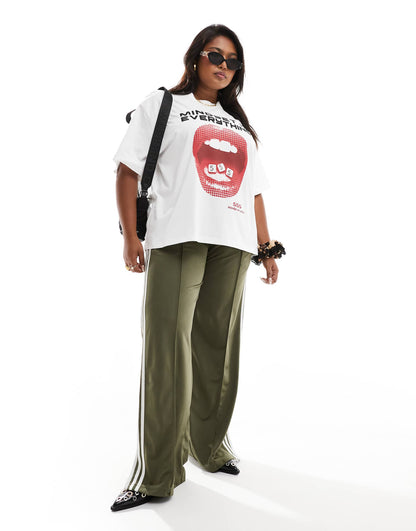 Mindset Is Everything Mouth Motif T-Shirt