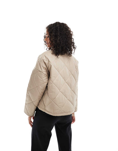 International Laia Quilt