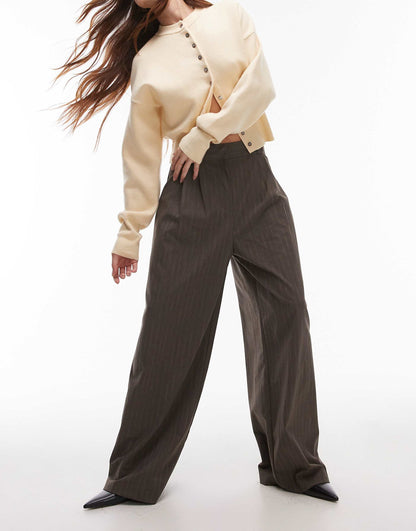 Pleated Trouser