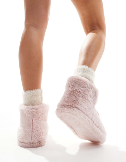 Zyla Pom Pom Bootie Slippers