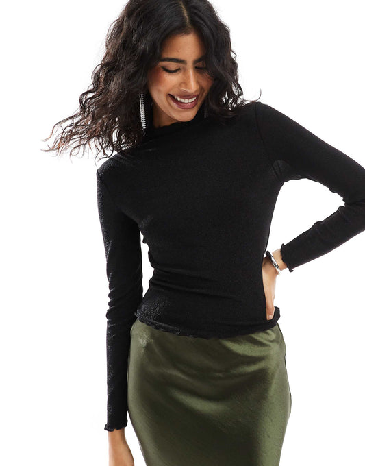 Long Sleeve Lettuce Edge Top
