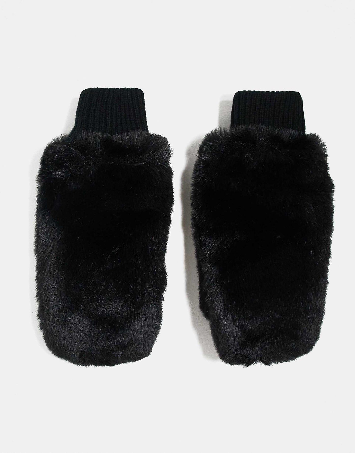 Oversized Faux Fur Mitten