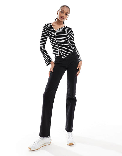 D98 Tall Straight Leg Jeans