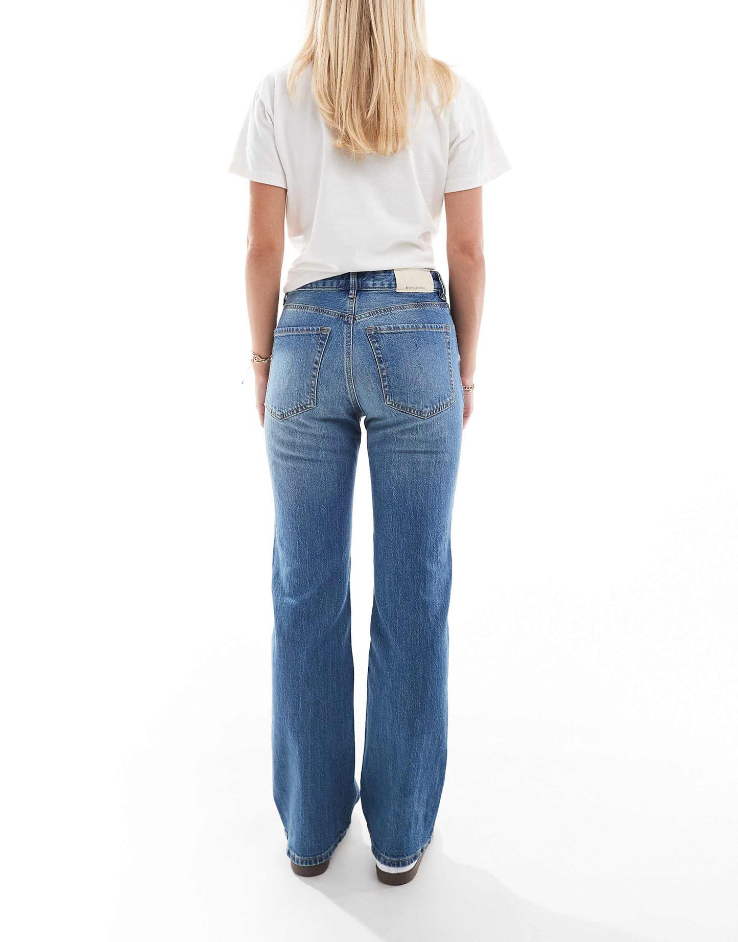 D98 Petite Straight Leg Jeans