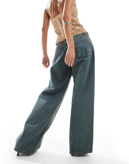 Roomy Wide Leg Low Rise Jeans