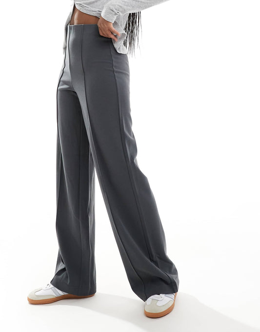 Pleat Front Wide Leg Trousers