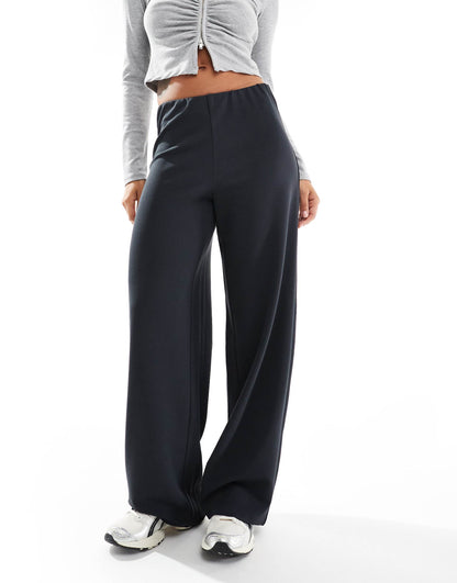 Loose Pull On Trousers