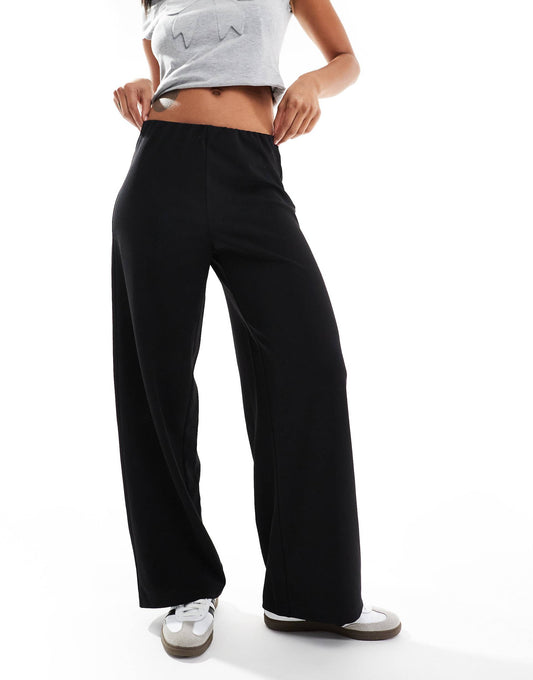 Loose Pull On Trousers
