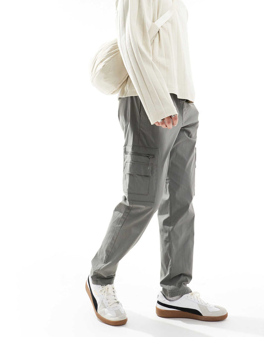 Relaxed Utility Cargo