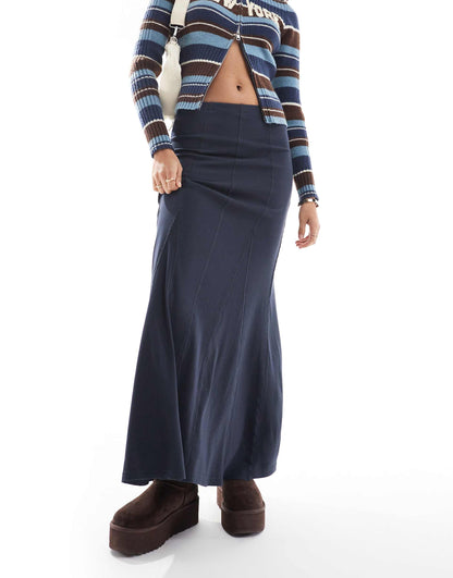 Ribbed Maxi Skirt