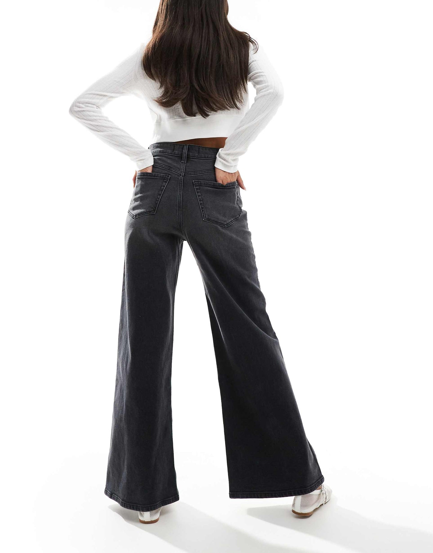 Ultra High Rise Wide Leg Jean