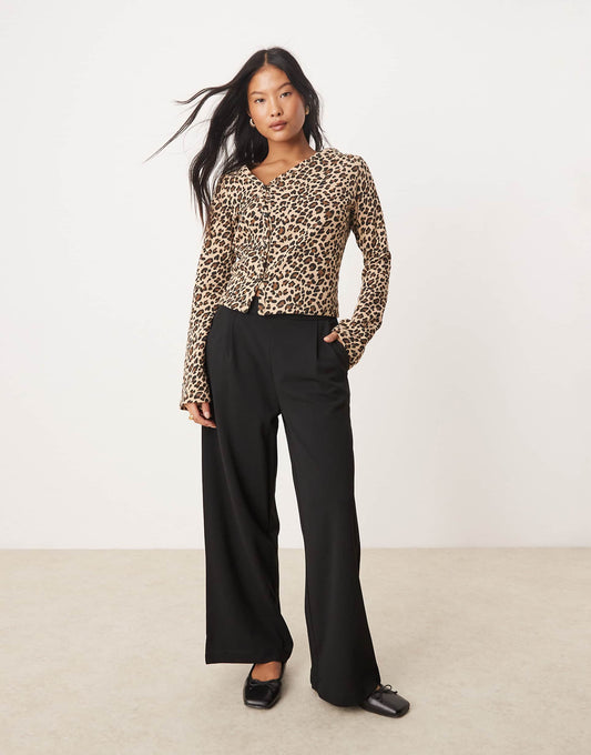 Petite Wide Leg Trousers