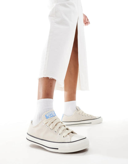 Chuck Taylor All Star Lift Ox Trainers