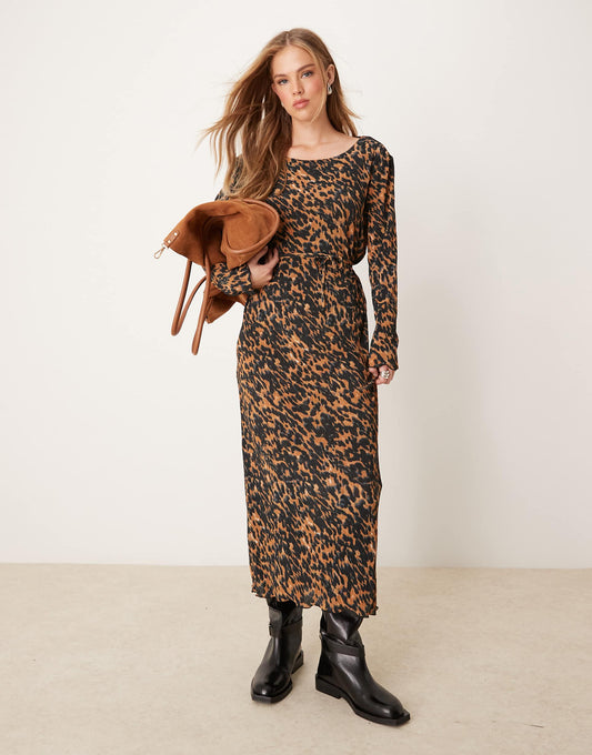 Plisse Belt Midi Dress